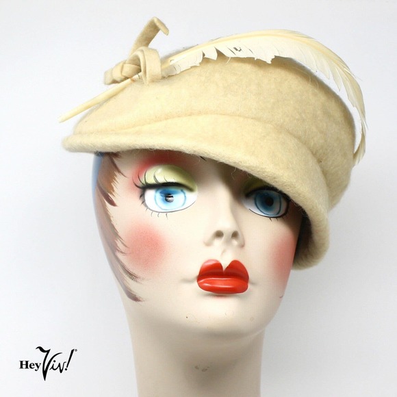 Vintage Ivory Wool Felt Hat w Curved Feather - Neumann-Endler Stamp - Hey Viv - Picture 2 of 6